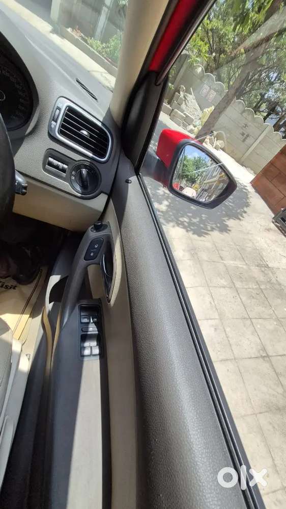 Volkswagen Vento 2012  1.6 Petrol Highline  Alloy Wheels