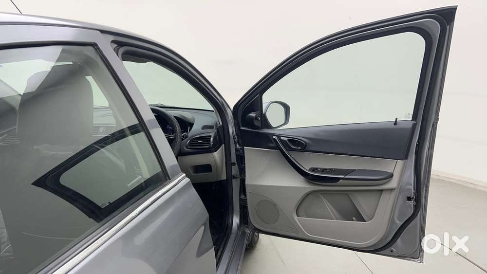 Tata Tiago Xza, 2019, Petrol