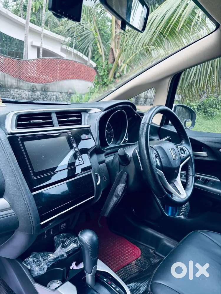 Honda Jazz 2021 Automatic Under Warranty