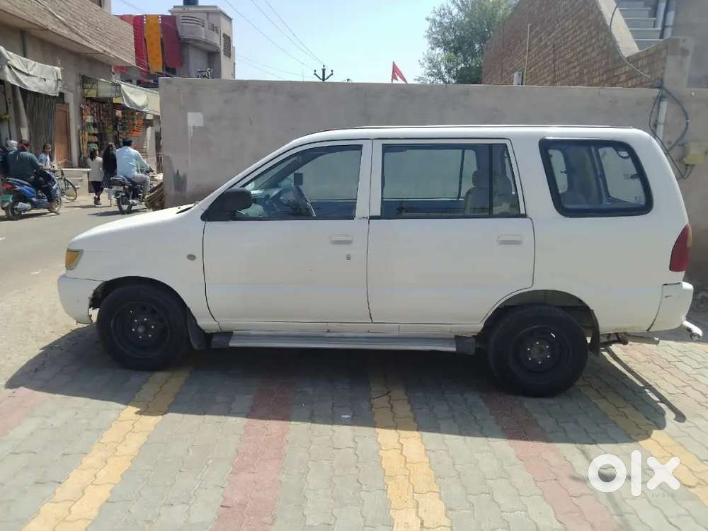 Tavera Hai 2012 Modal Jo Sell Karni Hai