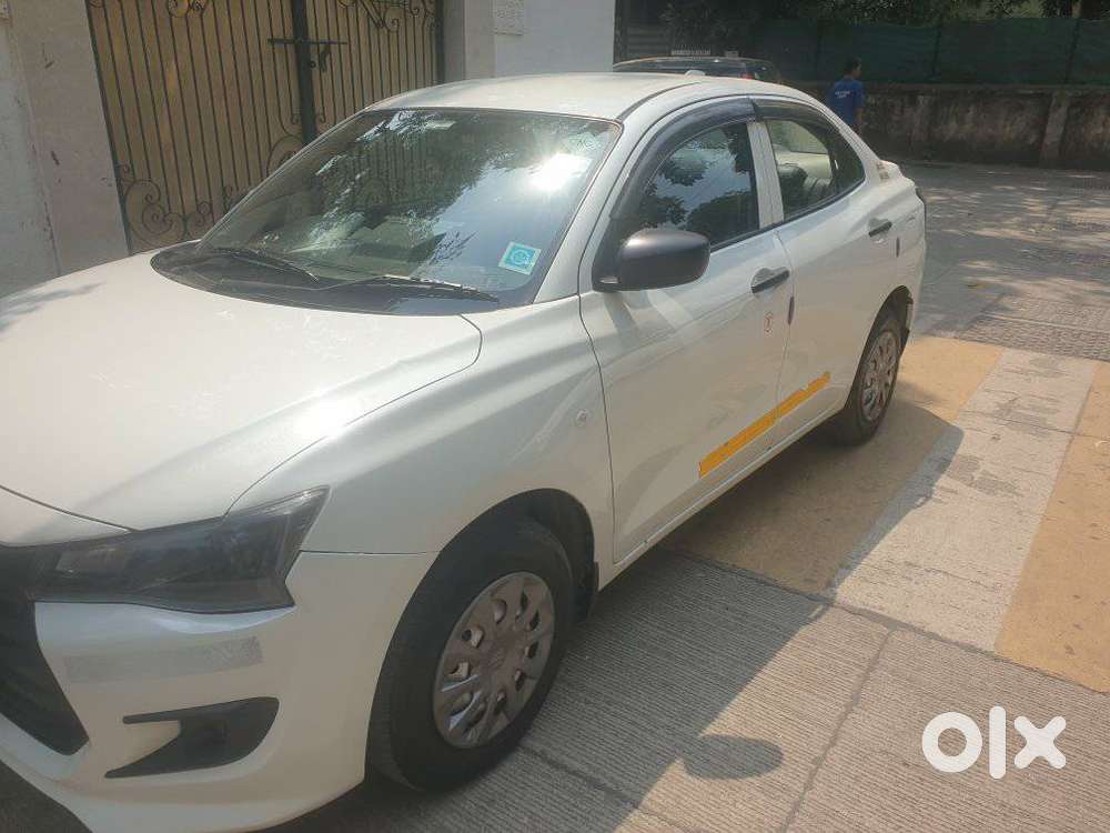 Maruti Suzuki Dzire 1.2 Vxi Cng, 2025, Cng & Hybrids