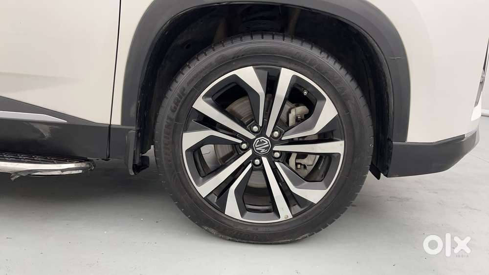 Mg Hector Plus Savvy Pro 1.5 Turbo Petrol Cvt 7 Str, 2023, Petrol