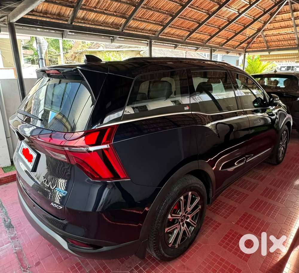Mahindra Xuv700 Diesel Automatic Ax7 Midnight Black