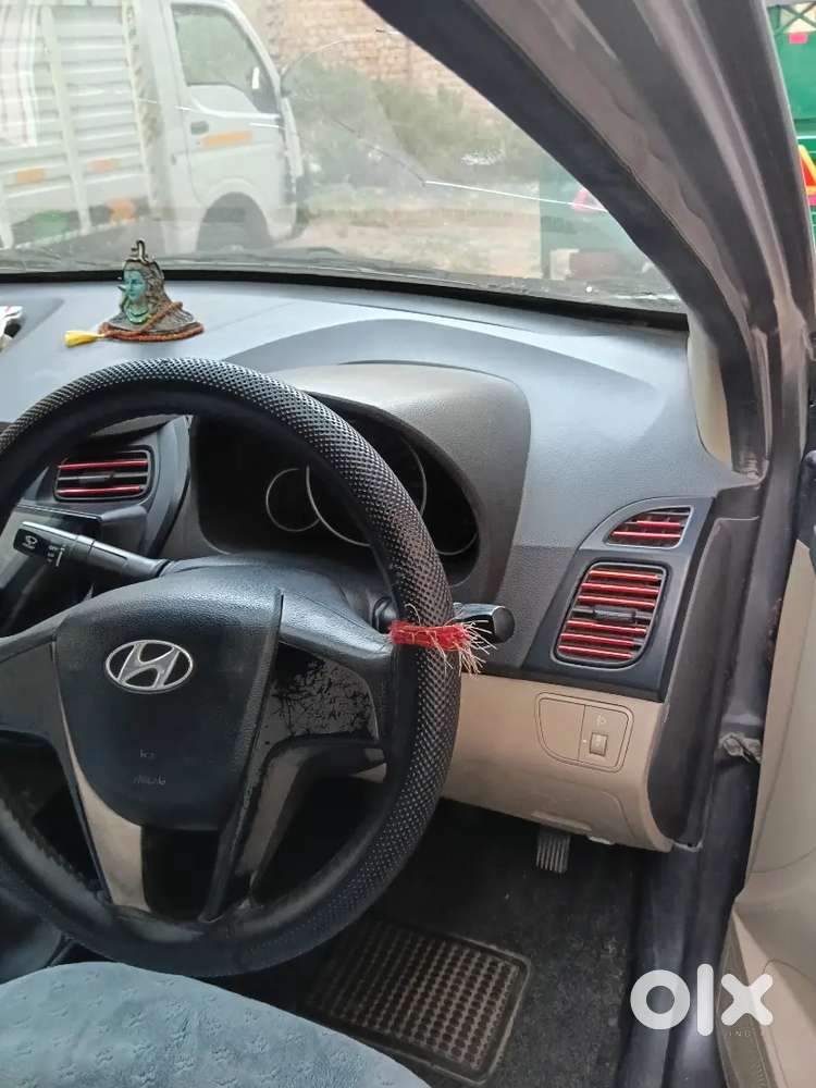 Hyundai Eon 2013 Petrol 104000 Km Driven