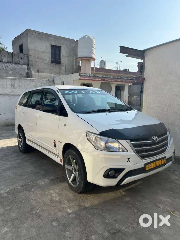 Toyota Innova 2014