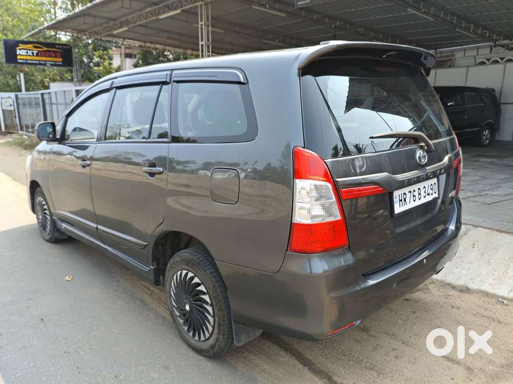 Toyota Innova 2.5 G (diesel) 8 Seater, 2015, Diesel