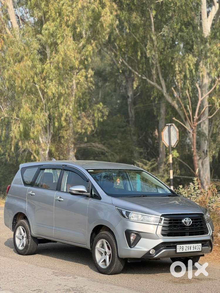 Toyota Innova Crysta 2017 Diesel Well Maintained