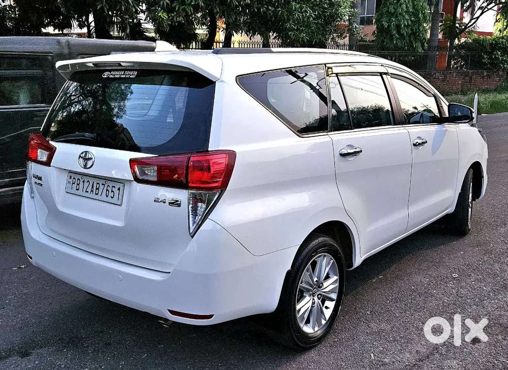 Toyota Innova Crysta Diesel 2017