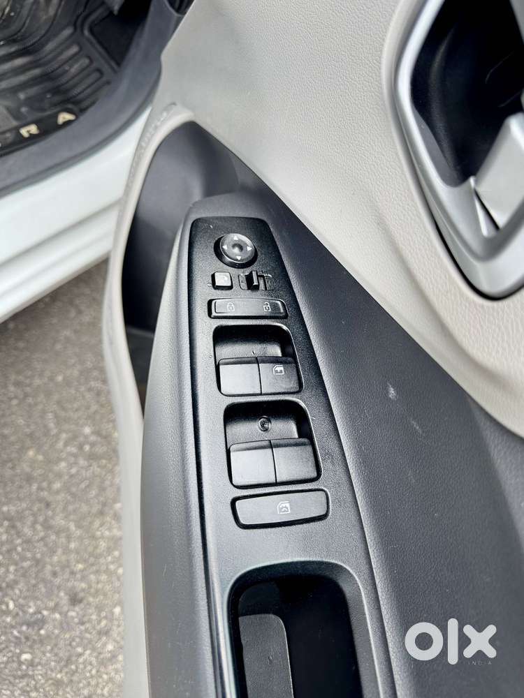 Hyundai Aura 1.2 Sx Cng, 2023, Cng & Hybrids