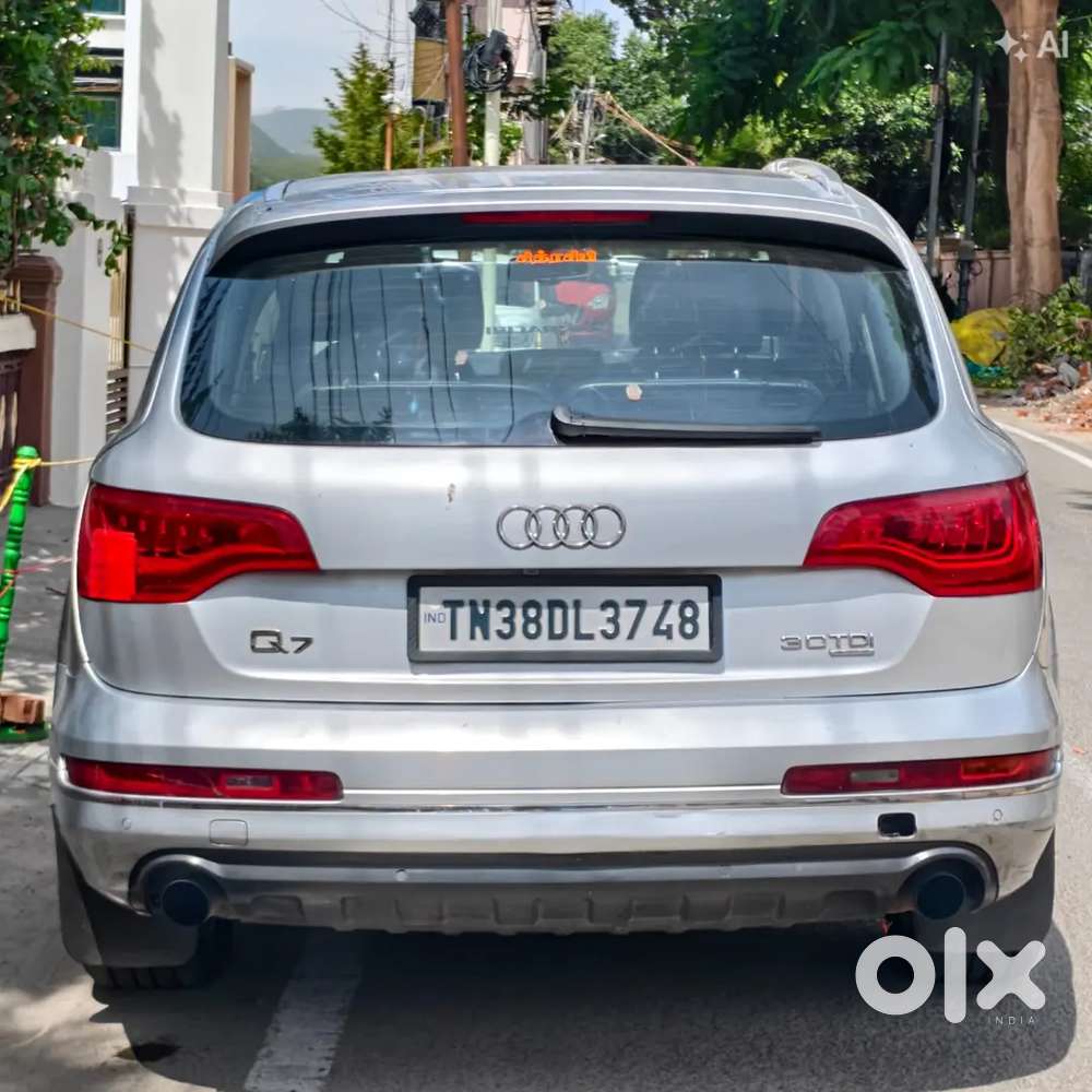 Audi Q7 Diesel Premium Plus Sunroof (7-seater )