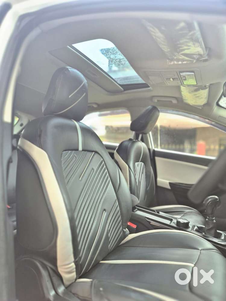 Tata Nexon Creative Plus S 1.2 Revotron Petrol 6 Mt, 2025, Petrol