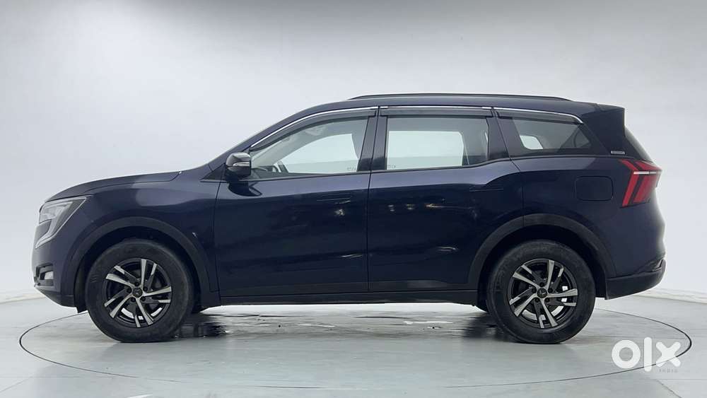 Mahindra Xuv700 2.0 Ax 5 Petrol At Str, 2023, Petrol
