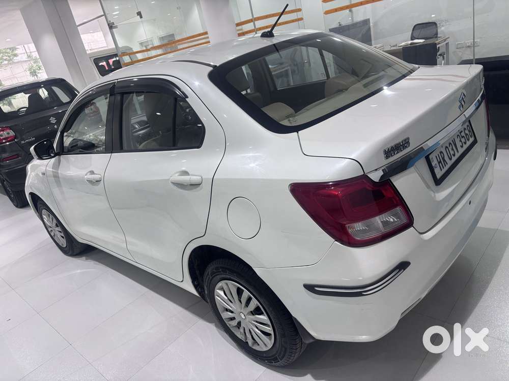 Maruti Suzuki Swift Dzire Vxi(o) At, 2017, Petrol