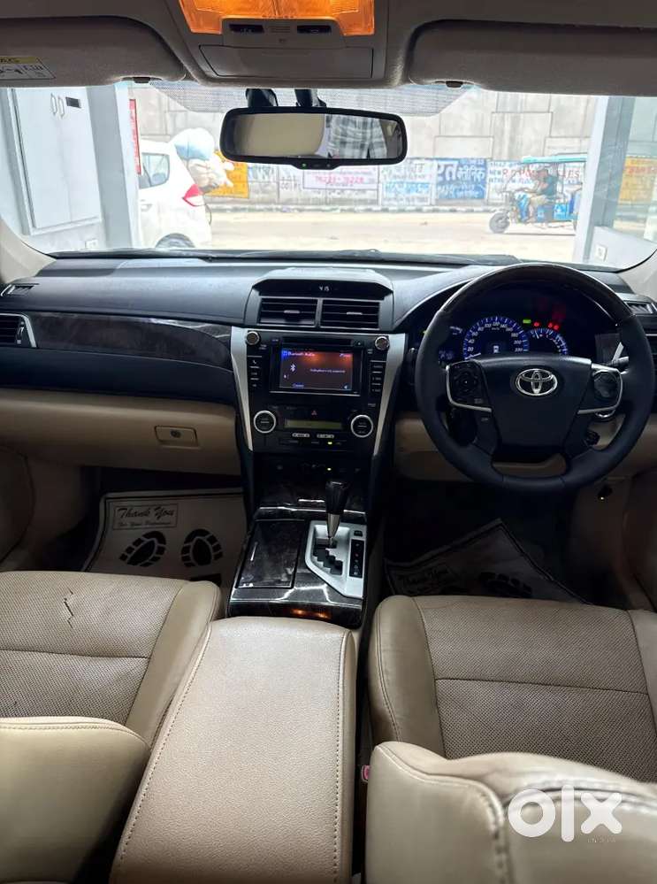 Toyota Camry Hybrid 2014 Automatic Well Maintained
