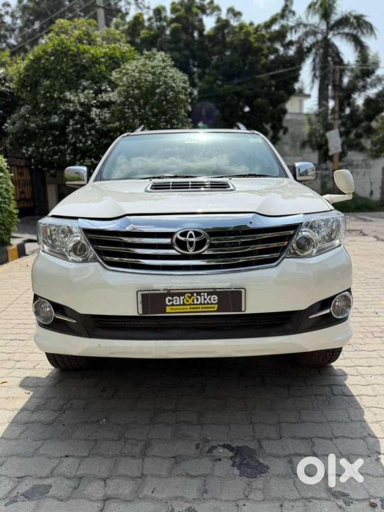 Toyota Fortuner 3.0 4x4 Manual, 2011, Diesel