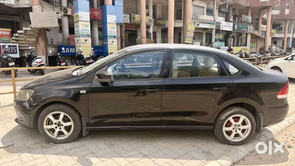 Volkswagen Vento 1.2 Tsi Highline Plus At, 2014, Petrol