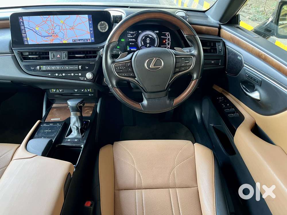 Lexus Es 300h Luxury, 2022, Cng & Hybrids