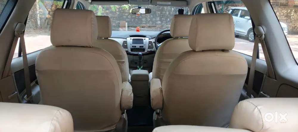 Well Maintained. Excellent Condition  Family  Car Innova
