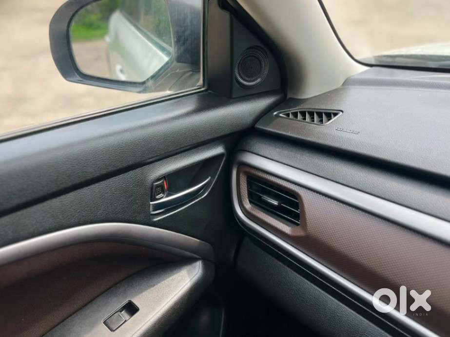 Maruti Suzuki Brezza 1.5 Zxi Smart Hybrid, 2023, Petrol