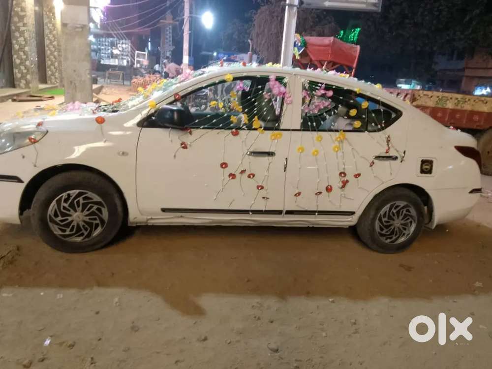 Nissan Sunny 2012