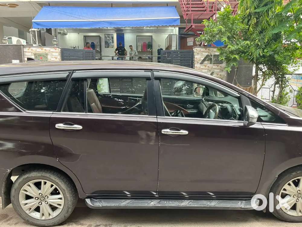 Toyota Innova Crysta 2017