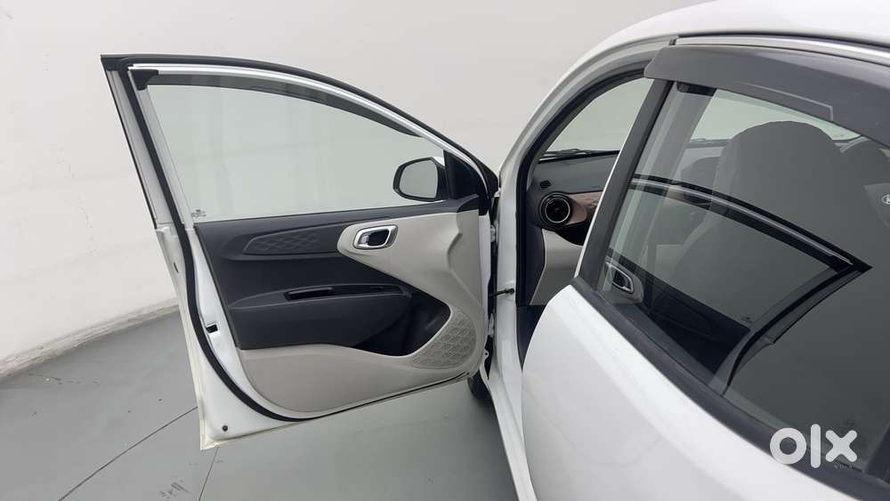 Hyundai Aura 1.2 Sx Cng, 2023, Cng & Hybrids