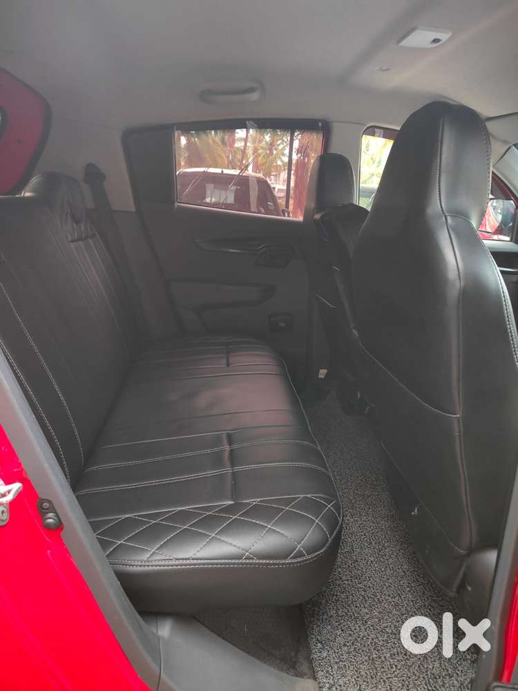 Mahindra Kuv 100 Mahindra-kuv-100-g80-k2-plus, 2019, Petrol