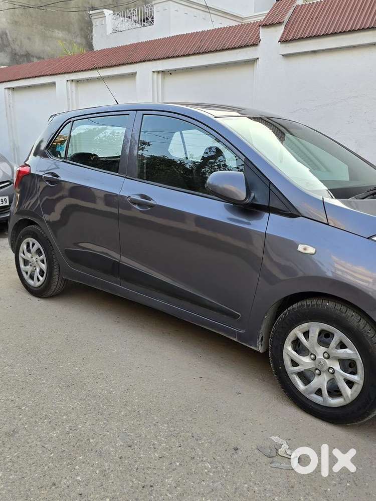 Hyundai Grand I10 2017 Petrol Well Maintained