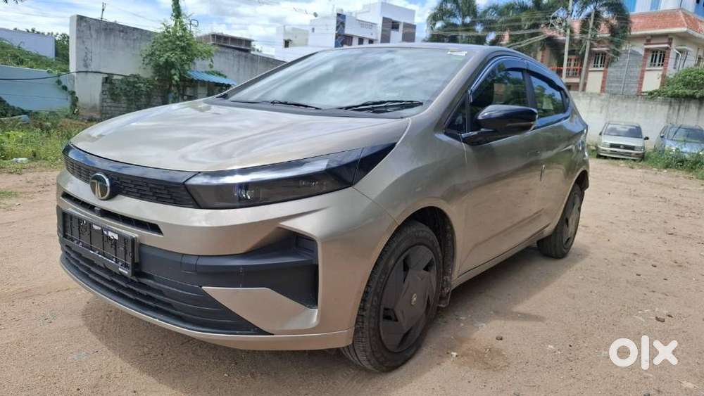 Tata Altroz, 2026, Petrol