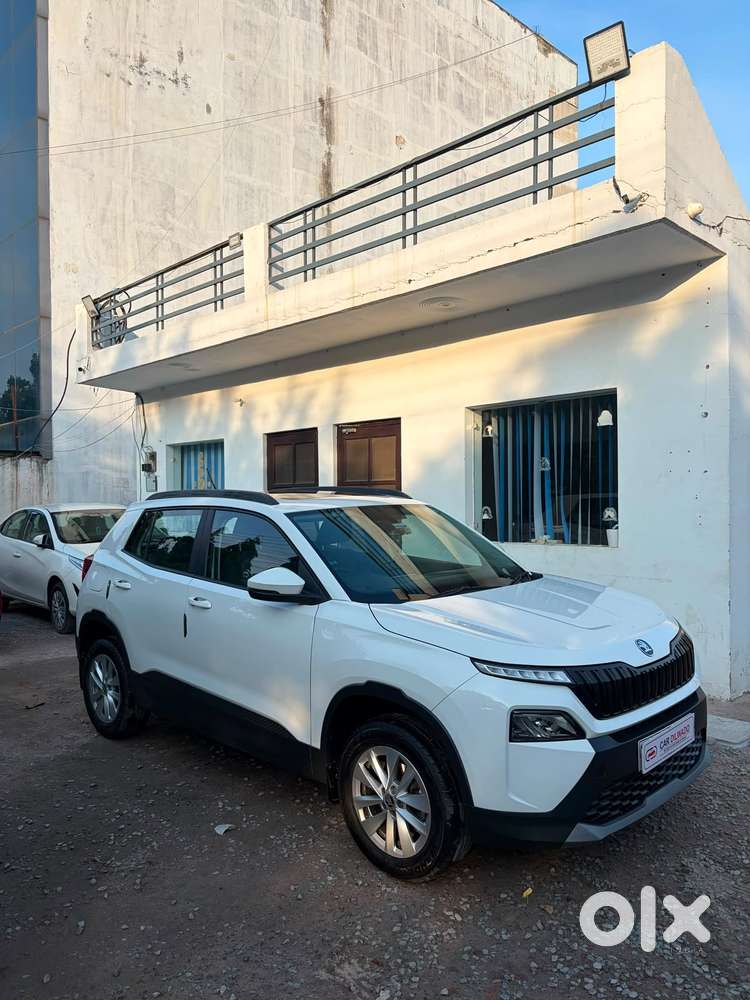 Skoda Kylaq Signature At, 2026, Petrol