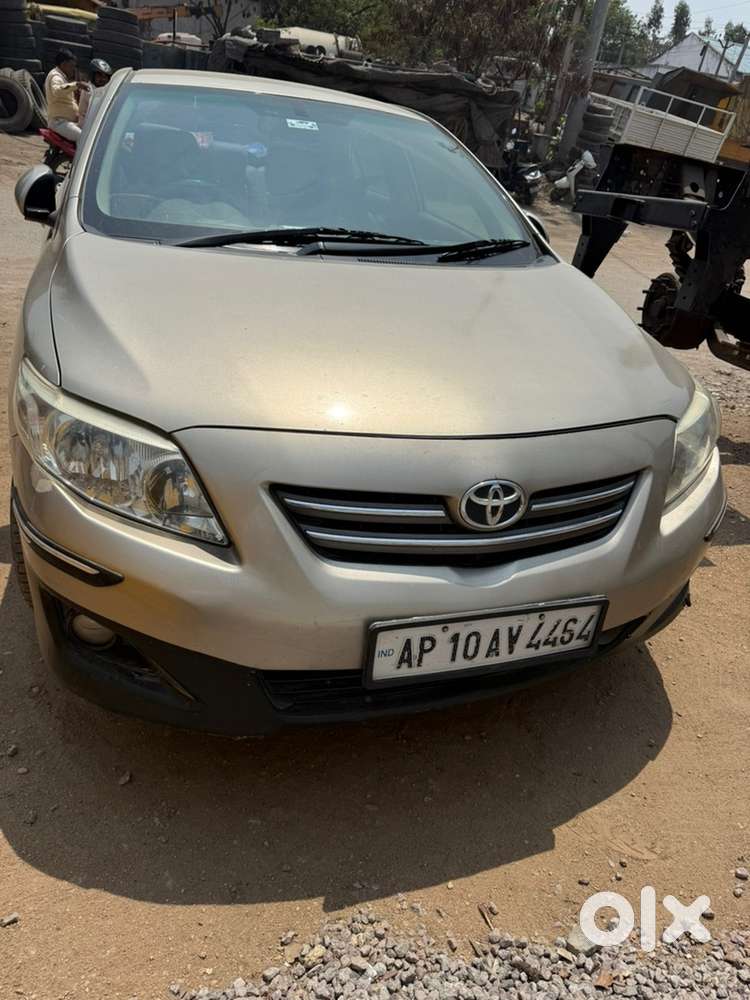 Toyota Corolla Altis 2010 Petrol Well Maintained