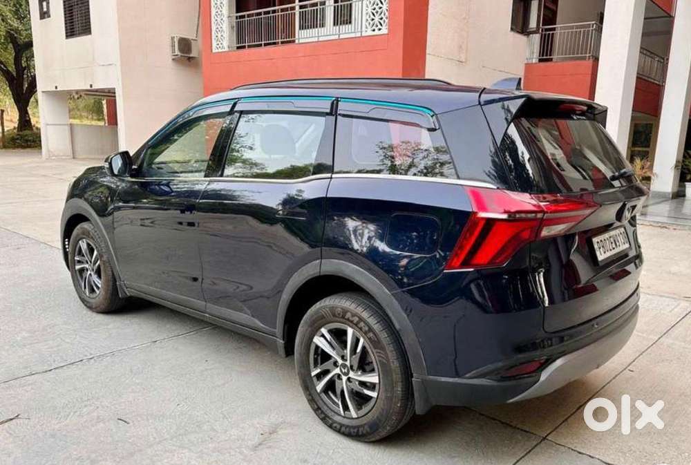Mahindra Xuv700 2.0 Ax 5 Petrol Mt 7 Str, 2024, Petrol