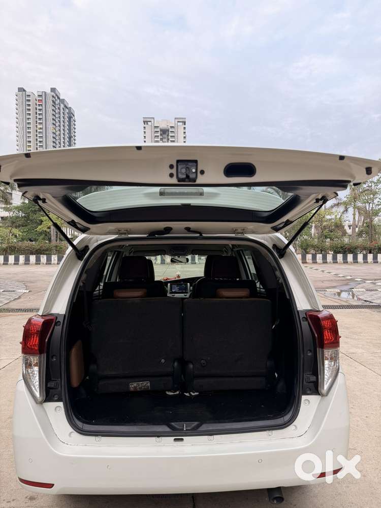 Toyota Innova Crysta 2.8 Zx At 7 Seater, 2022, Diesel