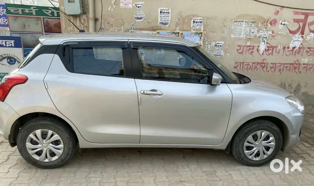 Maruti Suzuki Swift 2021 Vxi Amt