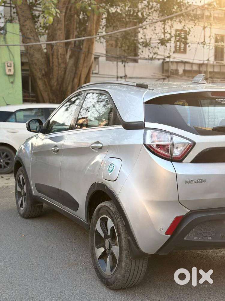 Tata Nexon 1.2 Revotron Xza Plus, 2018, Petrol