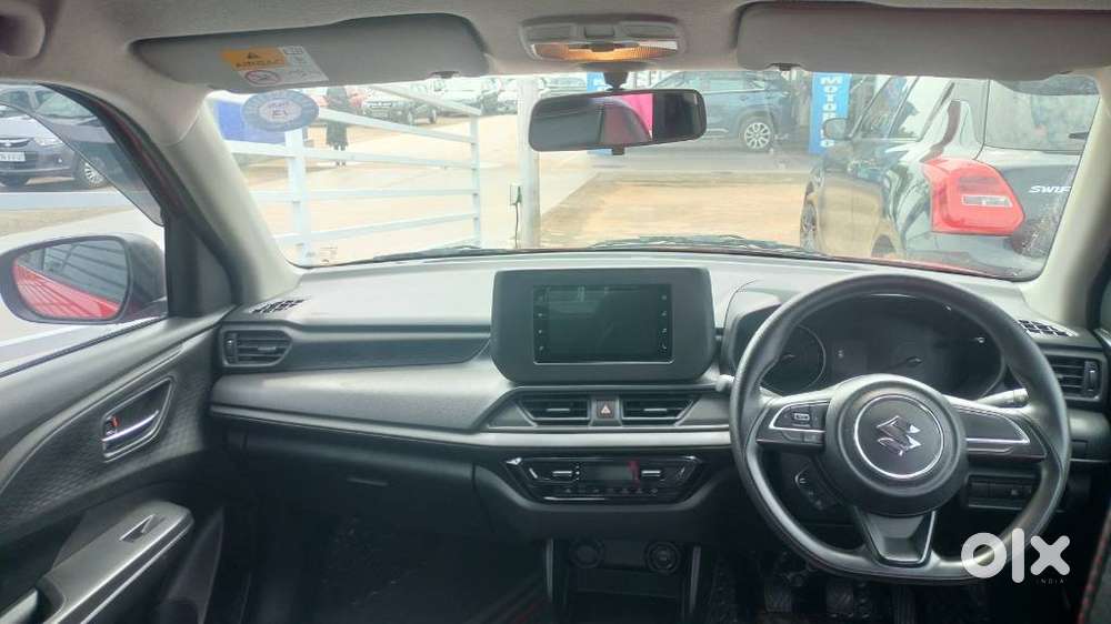 Maruti Suzuki Swift Vxi + Manual, 2024, Petrol