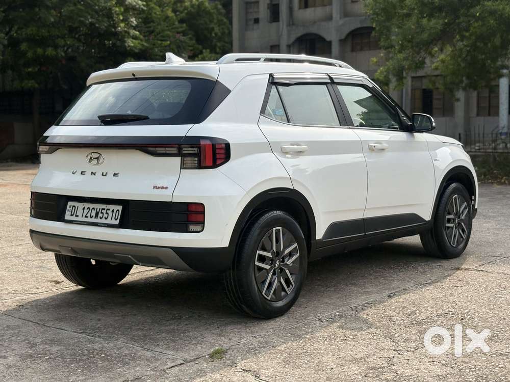 Hyundai Venue 1.0 S (o) Turbo Dct, 2023, Petrol
