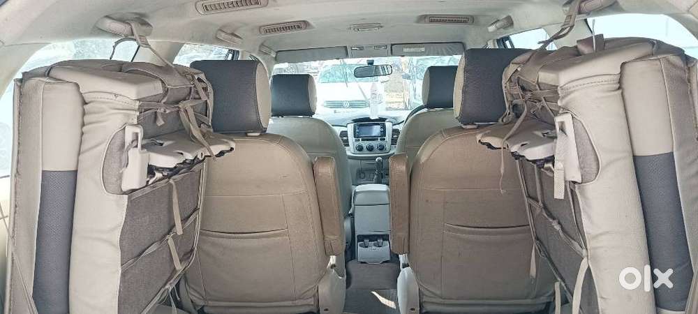 Toyota Innova [2013-2016] 2.5 G4 8 Str, 2014, Diesel