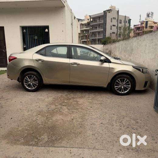 Toyota Corolla Altis, 2015, Petrol