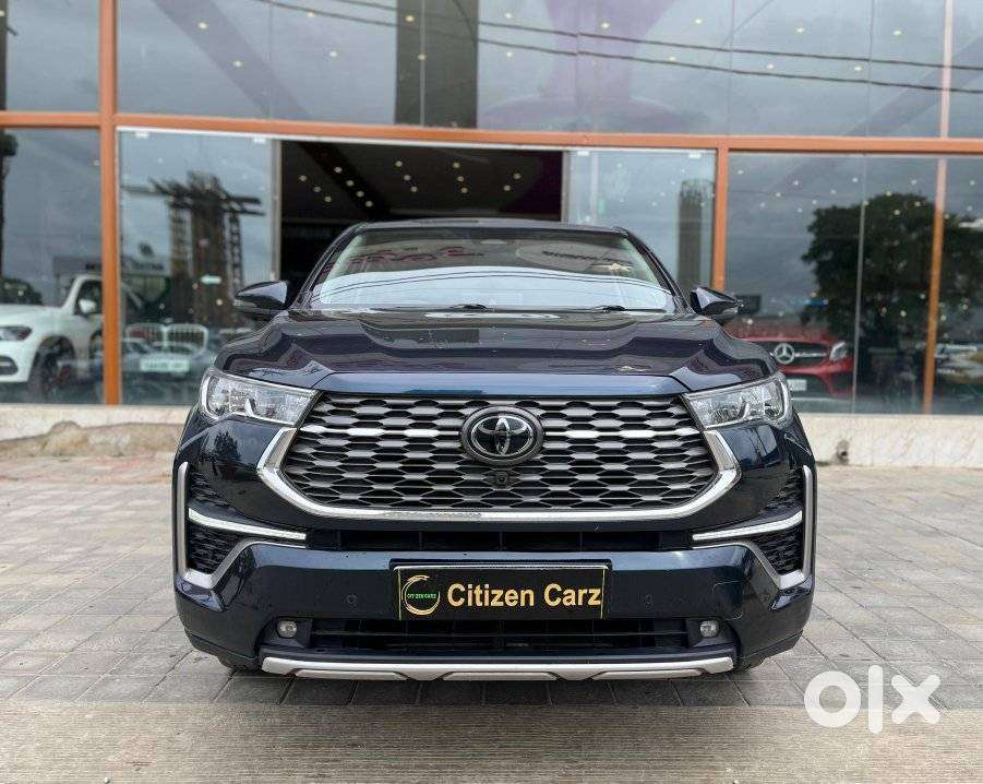 Toyota Innova Hycross 2.0 Zx (o) Hybrid 7 Str, 2023, Petrol