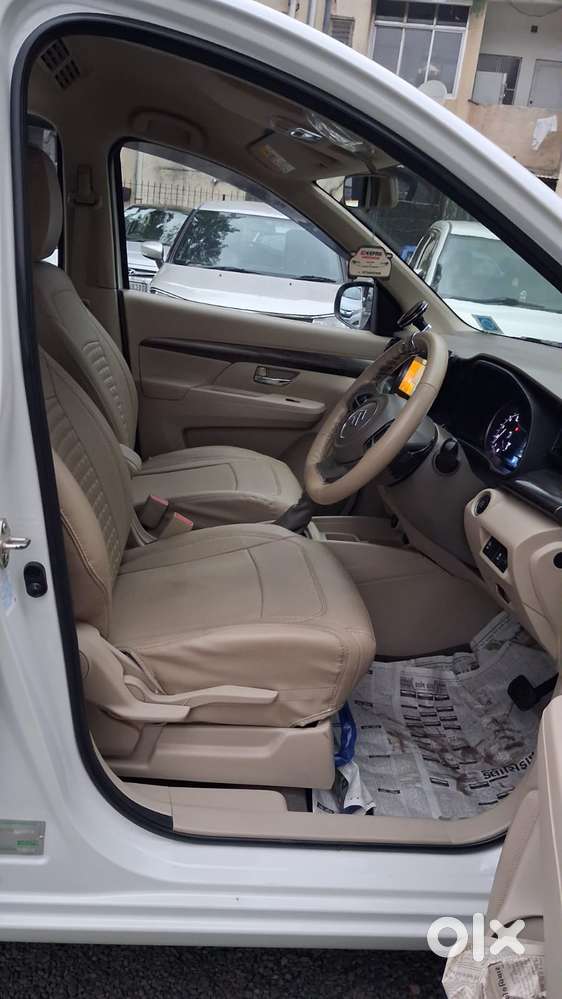 Maruti Suzuki Ertiga Zxi At, 2024, Petrol