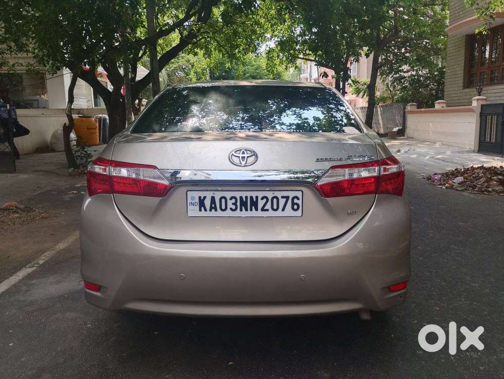 Toyota Corolla Altis 1.8 J, 2015, Petrol