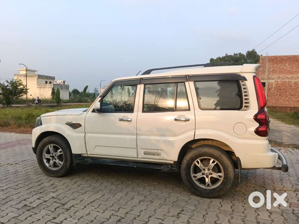 Mahindra Scorpio S8, 2015, Diesel