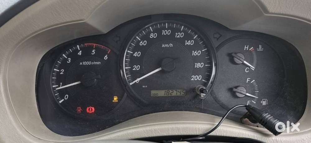 Toyota Innova 2.5 G (diesel) 8 Seater, 2013, Diesel