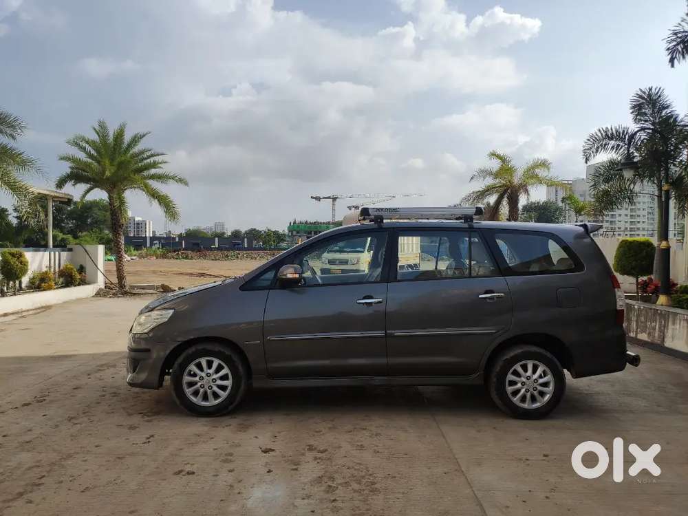 Toyota Innova 2.5 V 2012