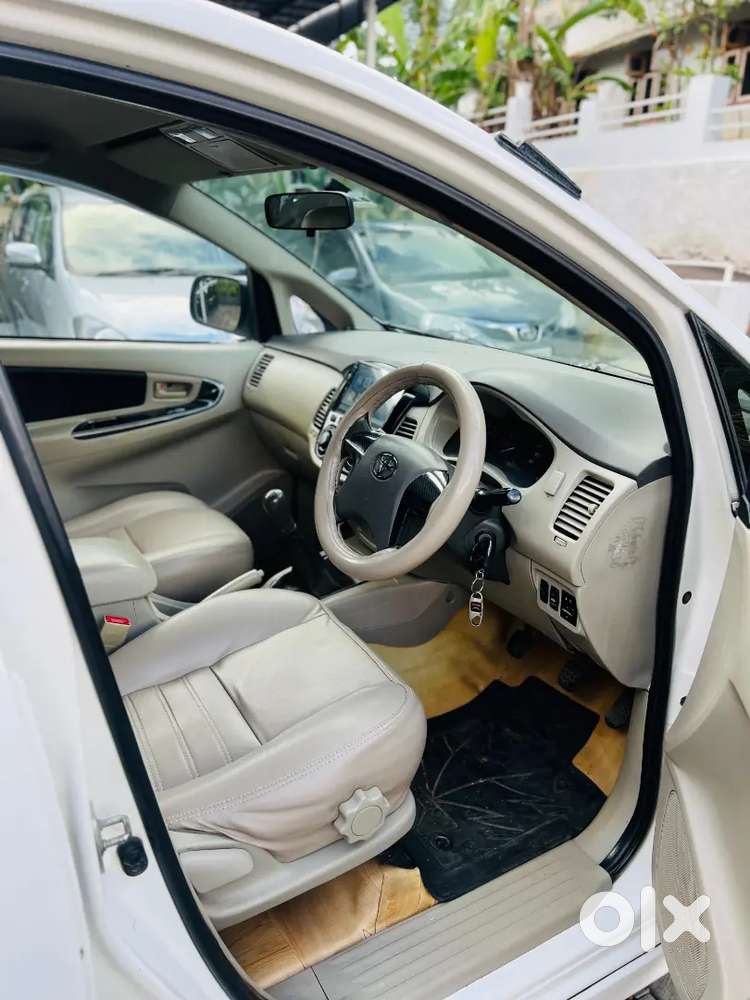 Toyota Innova Diesel 2012