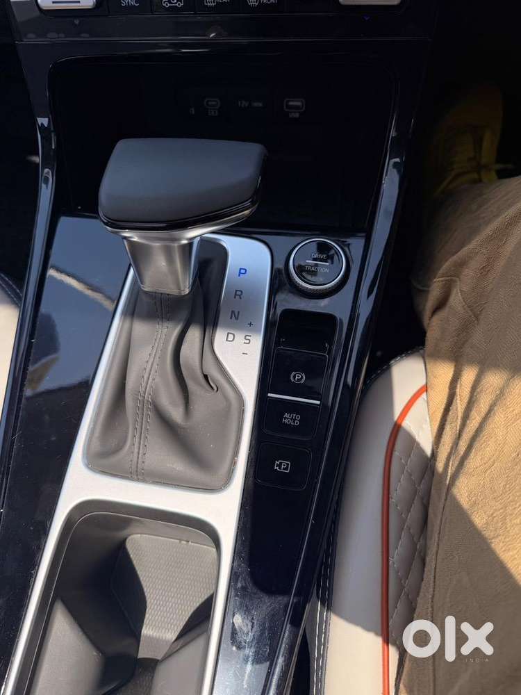 Hyundai Creta 2025 Sx Tech Automatic  Almost New, December 2025