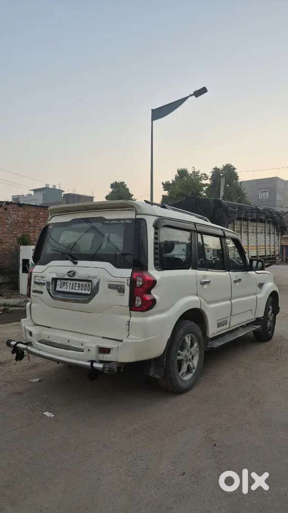 Mahindra Scorpio 2016 Diesel Manual 4th Owner