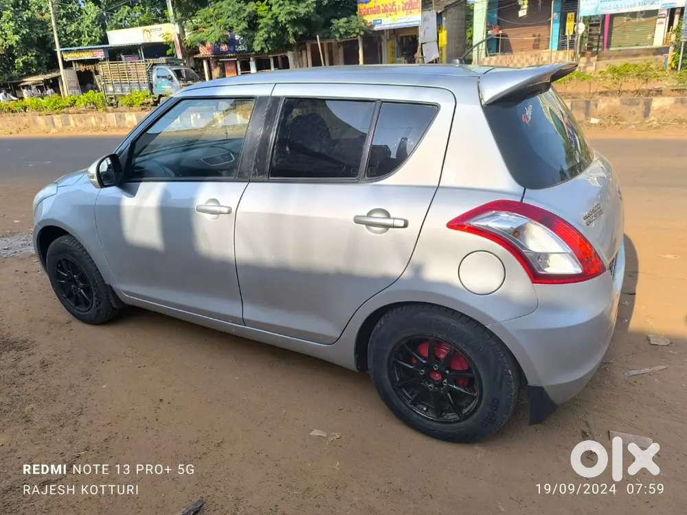 Maruti Suzuki Swift 2012 Diesel 140000 Km Driven