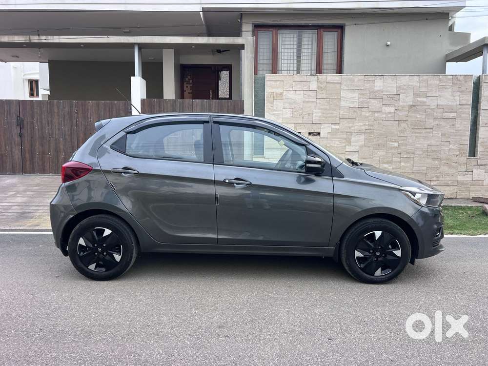 Tata Tiago 1.2 Revotron Xt Rhythm, 2025, Petrol